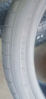 275/40/20 runflat Goodyear available at affordable prices call/WhatsApp 0631966190