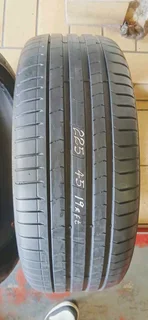 225/45/19 runflat available at affordable prices call/WhatsApp 0631966190 for details.