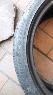 225/40/18 runflat bridgestone available at affordable prices call/WhatsApp 0631966190 for details.