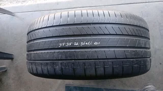 315/35/22 runflat available at affordable prices call/WhatsApp 0631966190 for details.