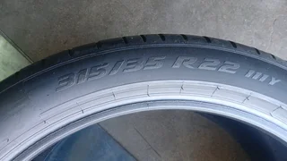 315/35/22 runflat available at affordable prices call/WhatsApp 0631966190 for details.