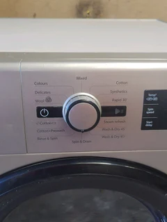 WHIRLPOOL 9/6 washer and dryer combo Working 100%
