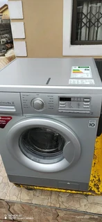 LG 8KG WASHING MACHINE