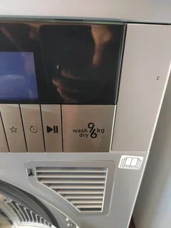 9KG GRUNDIG WASHER AND DRYER COMBO