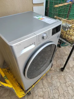 LG 9KG WASHING MACHINE