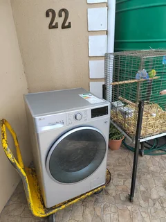 LG 9KG WASHING MACHINE