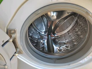 LG 8KG WASHER AND DRYER COMBO