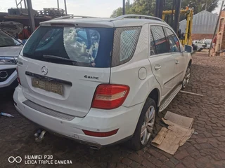 Mercedes Benz ML350 4Matic V6 petrol stripping used spares parts for sale