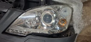 Mercedes Viano W639 Xenon Headlights for sale (OEM Pair)