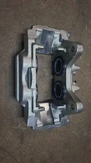 Mitsubishi Pajero gen 4 front calipers brand new for sale