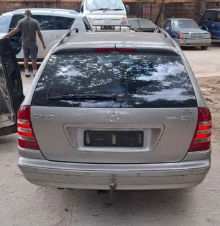 2006 Mercedes-Benzes c270 w203 automatic station wagon stripping for spares