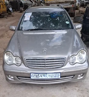 2006 Mercedes-Benzes c270 w203 automatic station wagon stripping for spares