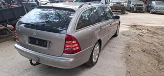 2006 Mercedes-Benzes c270 w203 automatic station wagon stripping for spares