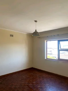 Spacious 2 bedroom flat