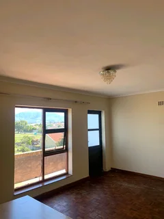 Spacious 2 bedroom flat
