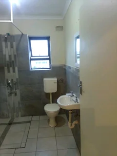 Spacious 2 bedroom flat