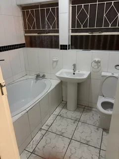 Proper - Ad posted by khumbudzo mavhimbi