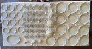 Noritake Laureate 82 piece set