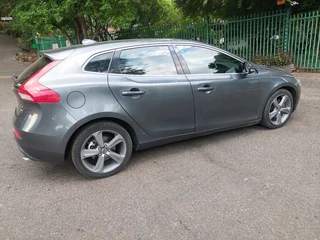 2014 Volvo V40