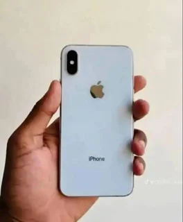 iPhone X (64 Gb) Open to all netw