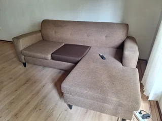L-shapes Couch