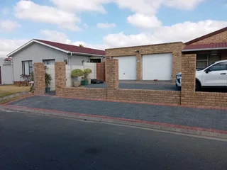 Contruction - Ad posted by moeti prudence