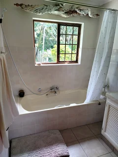 4 bedroom house in Montrose