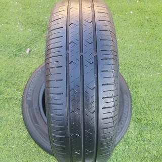 2x14 Inch Hankook Kinergy Ex Tyres Avilable For Sale.165/65/14.