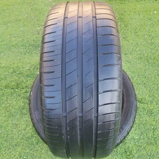 2x 15 Inch Goodyear Efficient Tyres Available For Sale.195/50/15.