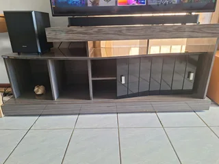 Entertainment Combo. TV, SOUNDBAR, TV CABINET