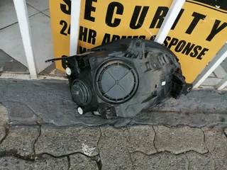 MINI COOPER R56 NORMAL HEADLIGHT 2014 TO 2018 MODEL