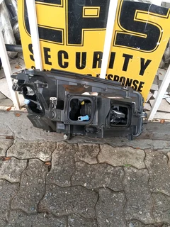 MERCEDES GLC W253 HEADLIGHT 2015 TO 2018 MODEL