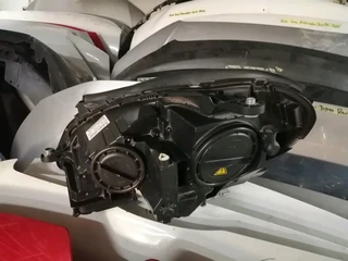 MERCEDES W204 FACE-LIFT XENON HEADLIGHT 2010 TO 2013