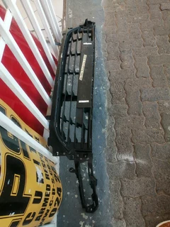 RENAULT CLIO 5 SPORT DOWN GRILL 2017 TO 2020