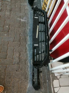 RENAULT CLIO 5 SPORT DOWN GRILL 2017 TO 2020