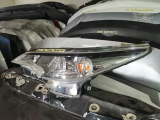 TOYOTA FORTUNER HEADLIGHTS 2017 TO 2021