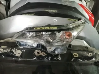 TOYOTA FORTUNER HEADLIGHTS 2017 TO 2021