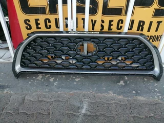 TOYOTA COROLLA CROSS MAIN GRILL 2021 TO 2023