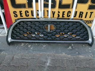 TOYOTA COROLLA CROSS MAIN GRILL 2021 TO 2023