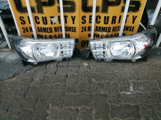 TOYOTA HILUX GD6 HEADLIGHTS 2016 TO 2020