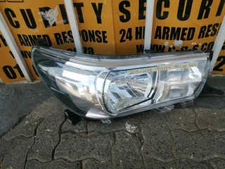 TOYOTA HILUX GD6 HEADLIGHTS 2016 TO 2020