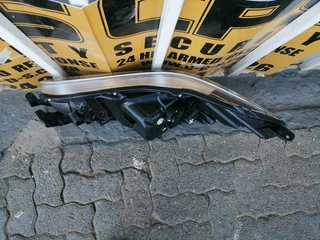 TOYOTA HILUX GD6 HEADLIGHTS 2016 TO 2020