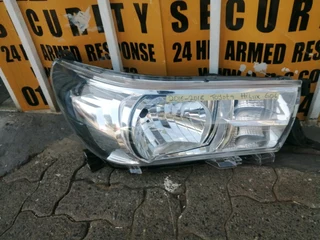 TOYOTA HILUX GD6 HEADLIGHTS 2016 TO 2020