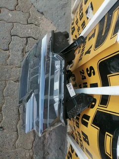 FORD RANGER T9 NORMAL HEADLIGHT 2022 TO 2024