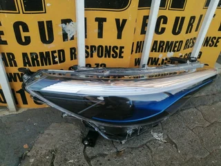TOYOTA COROLLA CROSS GR HEADLIGHT 2022 TO 2024