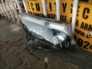 MERCEDES VITO NORMAL HEADLIGHT