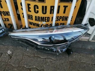 TOYOTA COROLLA CROSS HEADLIGHTS 2021 TO 2023