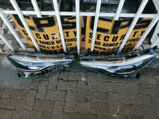 TOYOTA COROLLA CROSS HEADLIGHTS 2021 TO 2023