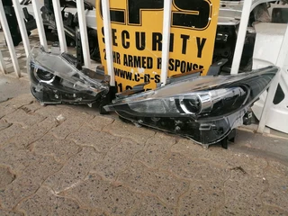 MAZDA CX5 HEADLIGHTS 2017 TO 2021