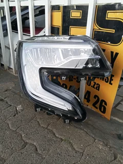 MAHINDRA XUV 700 HEADLIGHT 2022 TO 2025 MODEL